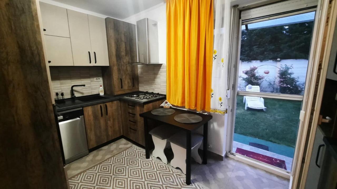 “Home Sweet Home” Sîntandrei Exterior photo